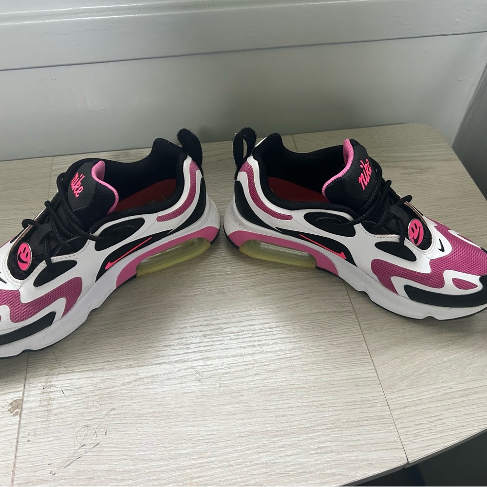 Nike Air Max 200 Have a nice day women’s sneakers white black pink